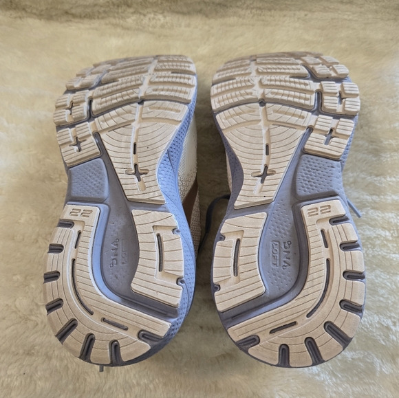 Brooks Adrenaline GTS 22 - Picture 11 of 16